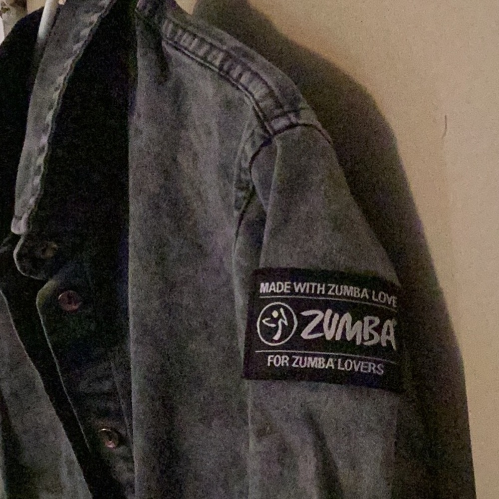 Zumba Gray denim shirt - Picture 4 of 4